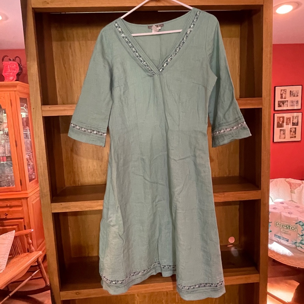 Isabella Bird Green Linen Dress with Embroidery